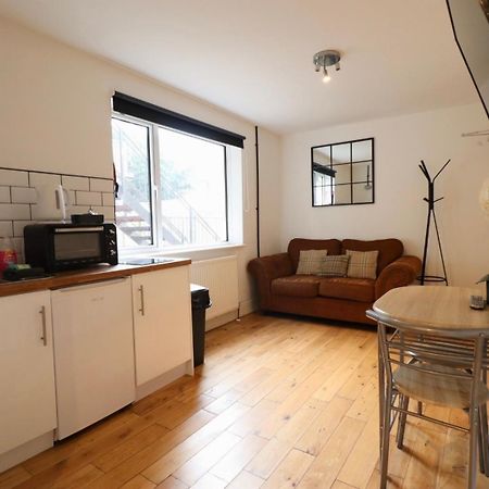 شقة Flat 4, 10 St John'S بورنماوث المظهر الخارجي الصورة